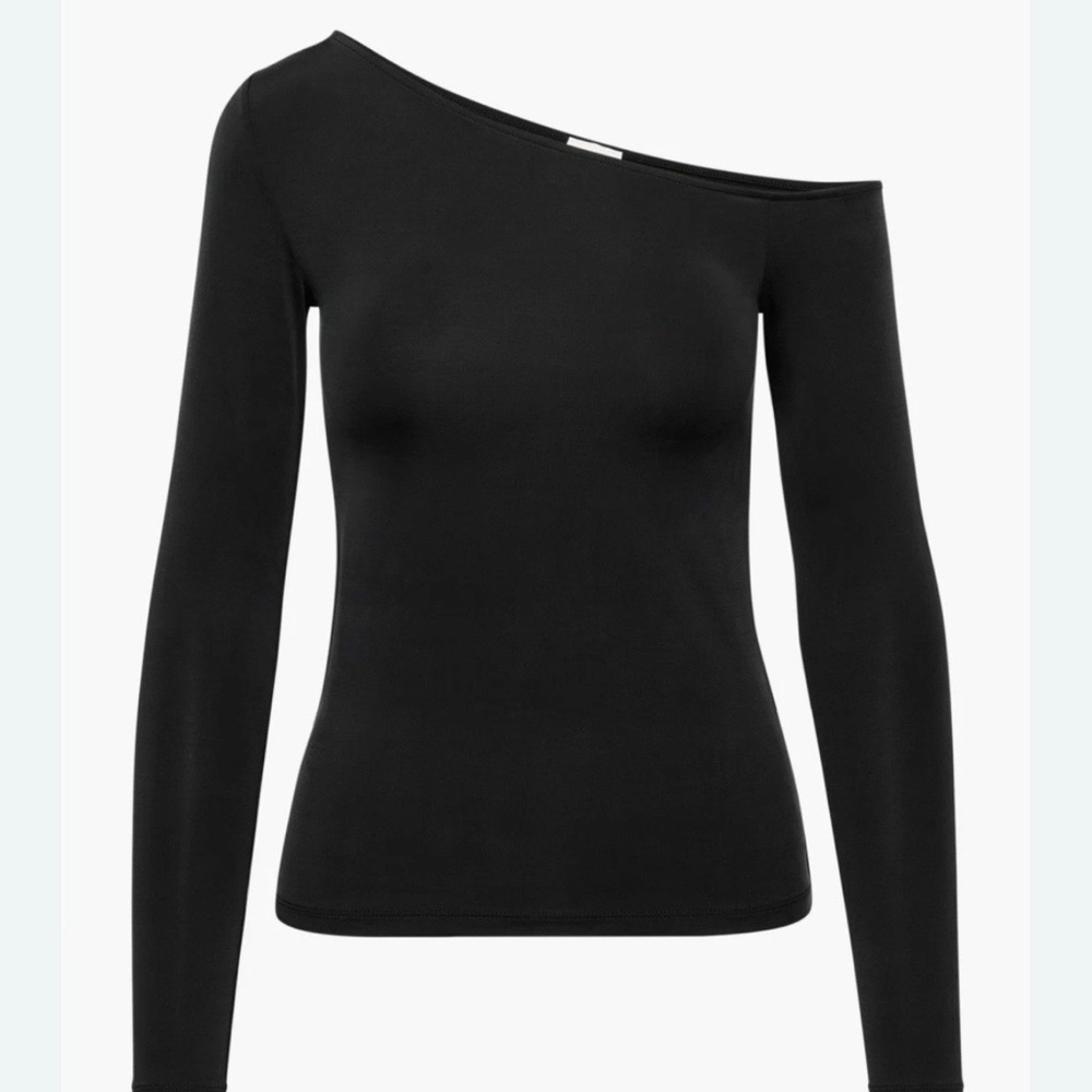 Aritzia Brigette black off shoulder top XS